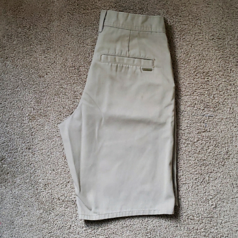 FREEWORLD Shorts - Picture 3 of 4
